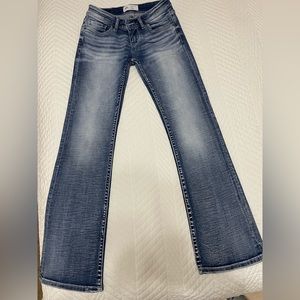 Buckle, Stella, Slim Fit, Low Rise, Bootcut Jeans. Size 26 x 31 1/2